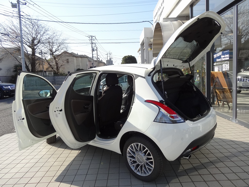 クライスラー イプシロン入庫 検証 1 4wd Shop タイガーオート