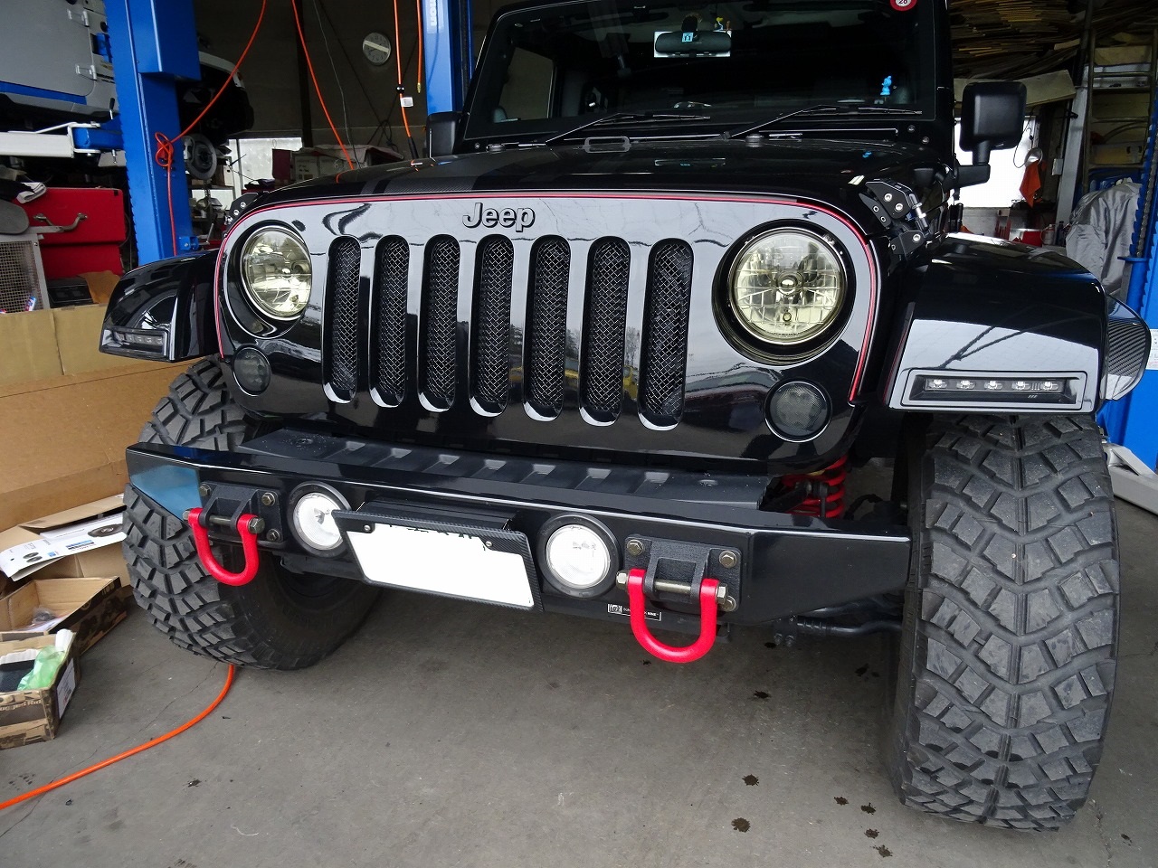 JKラングラー サハラ フロントバンパー交換 - 4WD SHOP タイガーオート